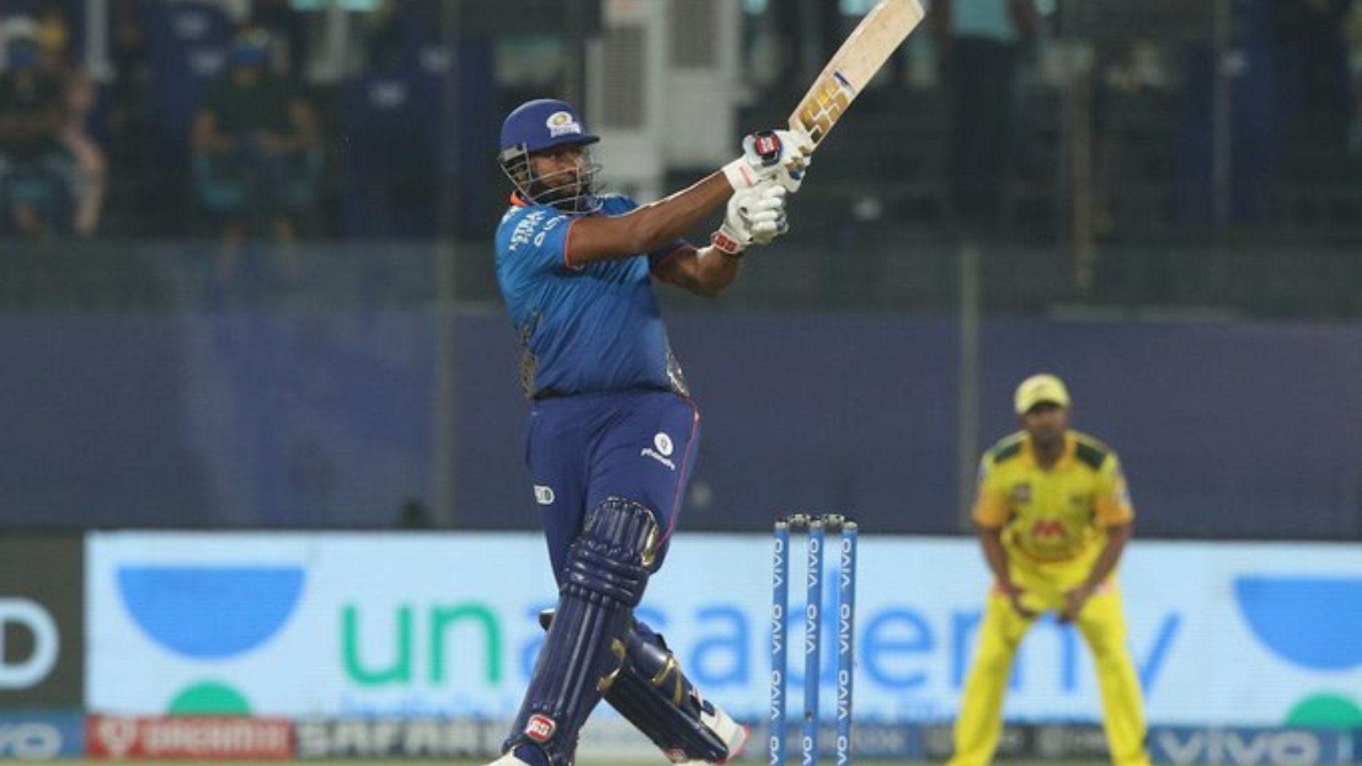 Kieron Pollard blasted 87 off 34 balls as Mumbai Indians chased down 219 in the clash against Chennai Super Kings.