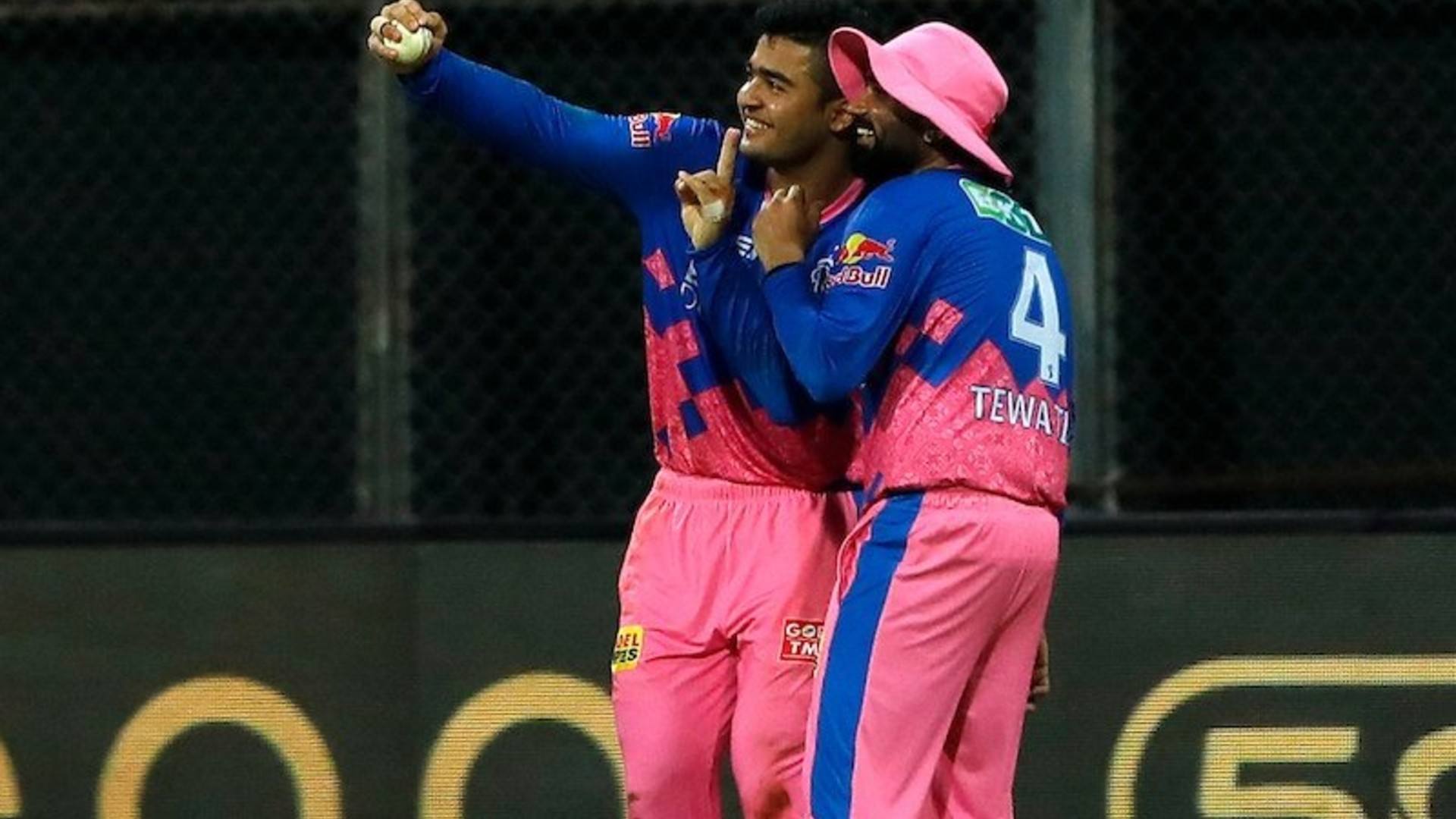 Riyan Parag and Rahul Tewatia pulled off a lovely celebration. (Image credit: Twitter)