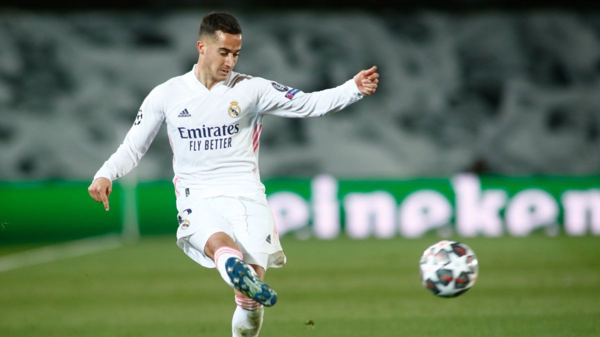 Real Madrid winger Lucas Vazquez is the latest to suffer an injury. (Image: Twitter)
